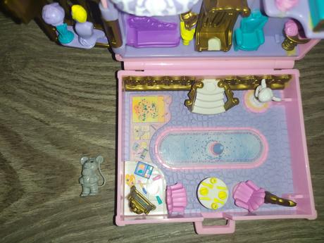 Polly pocket polly in paris,