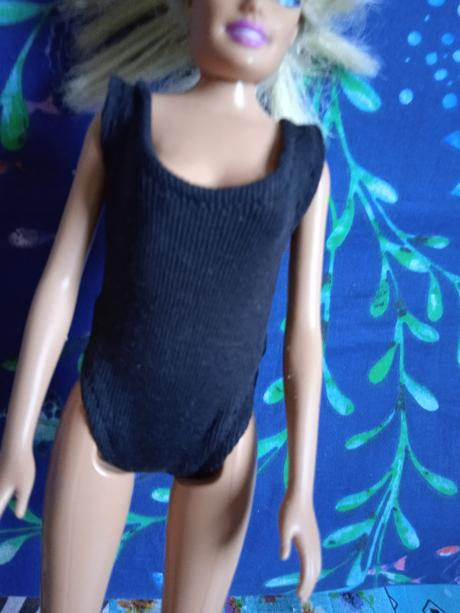 Plavky cele pre babiku barbie,