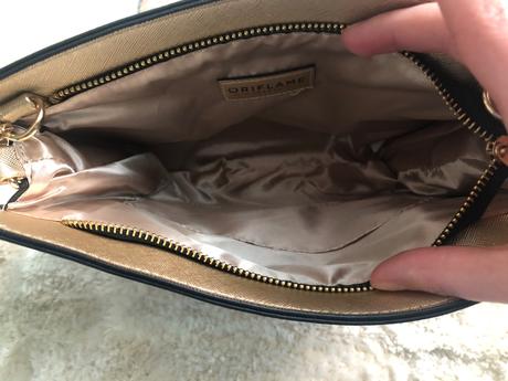 Zlatá kabelka, oriflame