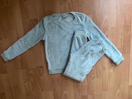 Pyzamovy dievcensky set, 140