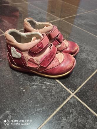 Kotnikove topanky-vel.23, lasocki,23