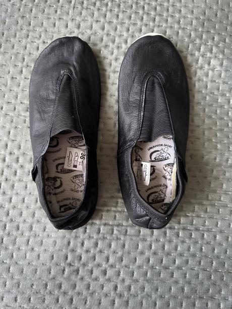 Kožené cvičky, 36