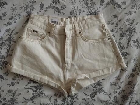 Biele šortky, pepe jeans,s