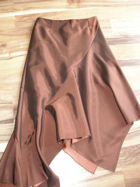 Korzetové šaty, 40