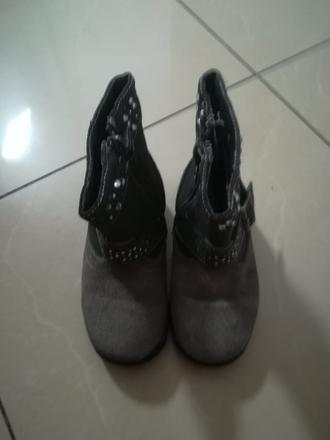 Šedé čižmy veľ. 26, 26