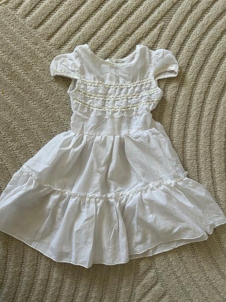 Biele slavnostne cipkovane saty 104, 104