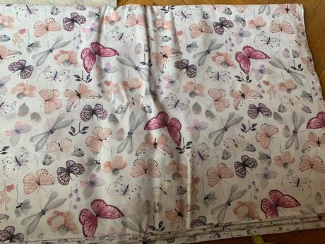 Látka na obliečky- motýle, 