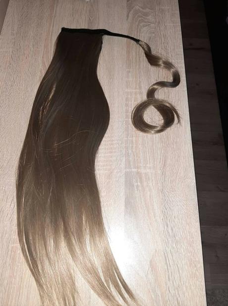 Príčesok do vlasov cop,