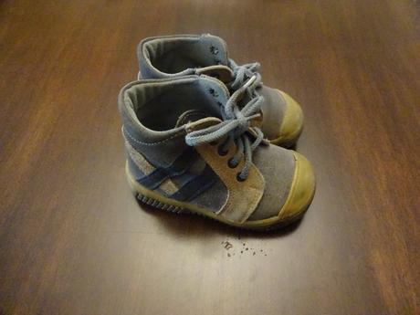 Topánky, baťa,22