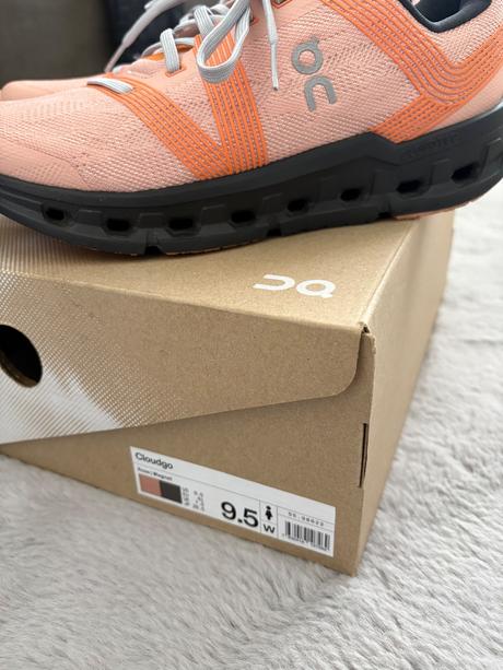 Bežecké tenisky, 41