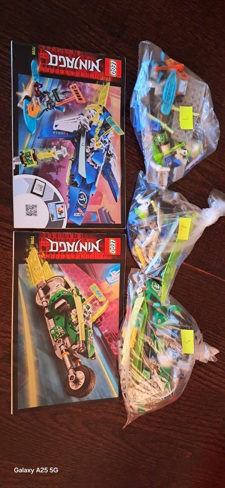 Lego ninjago 71709 - rýchla jazda jaya a lloyada, 