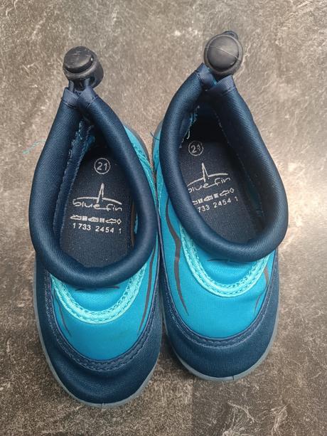 Topánky do vody, 21