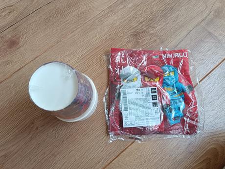 Servitka a pohare ninjago,