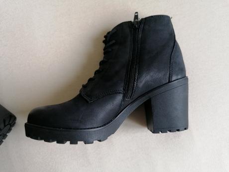 Dámske členkové kožené čižmy na platforme veľ.38, 38