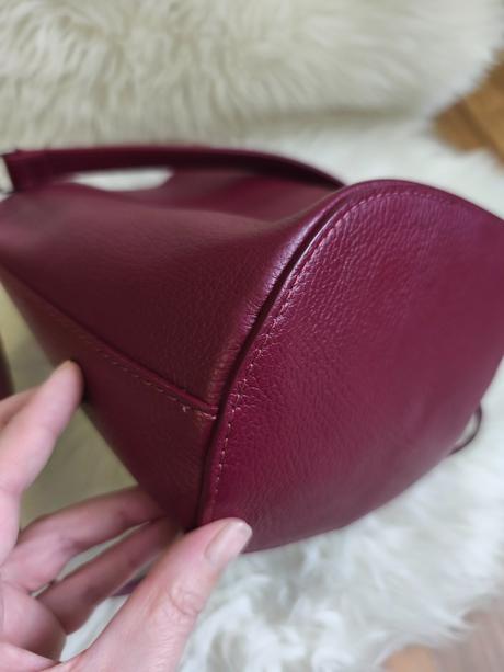 Dámska nadčasová kožená kabelka made in italy,