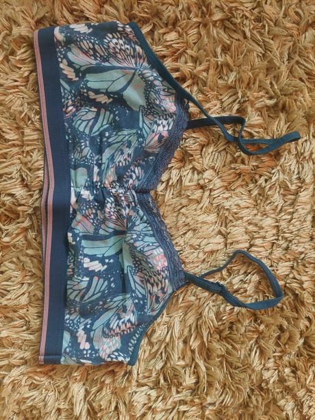 Podprsenka guess, guess,152