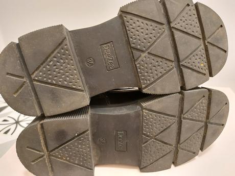 Vysoké lakované čižmy, 36