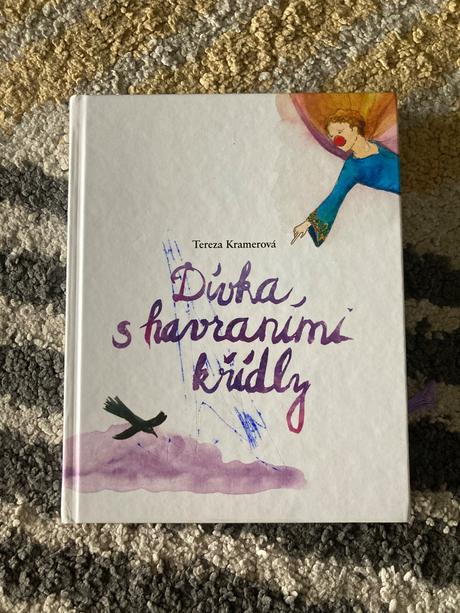 Dívka s havraními křídly tereza kramerová (2017),