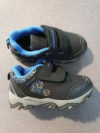 Športové topánky, 25