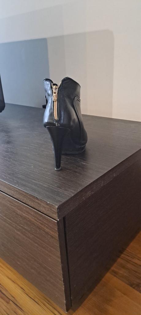 Dámske kotníkové čižmy, 37