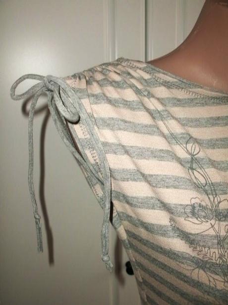 Trendy predĺžené tričko, m