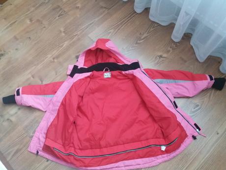 Ružová vetrovka, 152