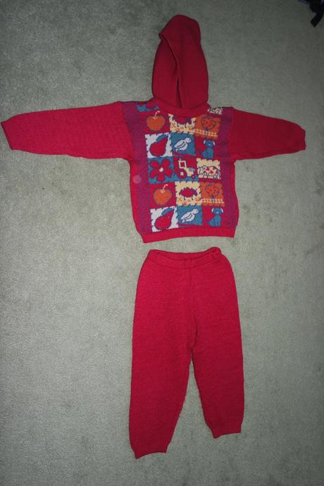 Teplá dievčenská súprava, 98