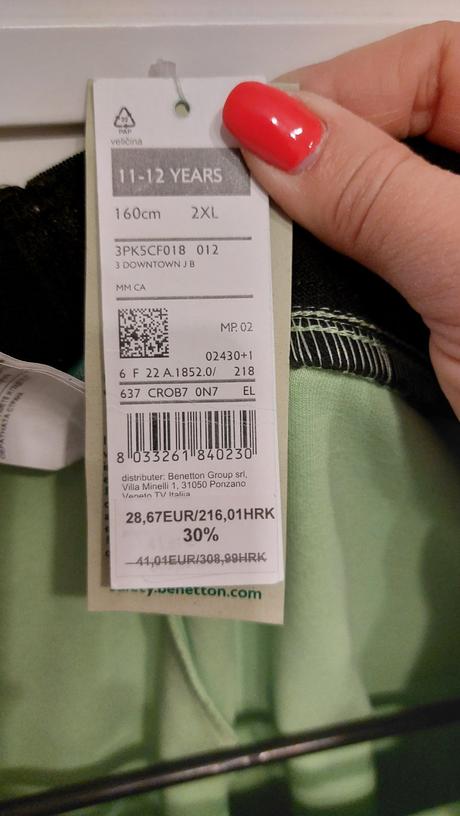 Nové teplaky, benetton,158
