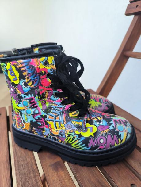 Vysoké šnurovacie topánky, 31