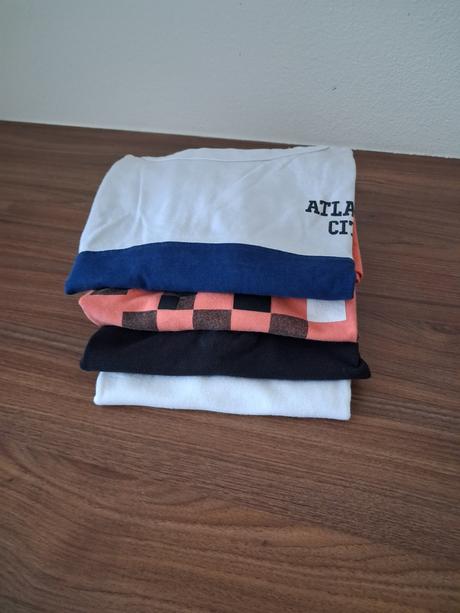 Tričko next reserved č.146 cena  4 eura spolu daru, next,146