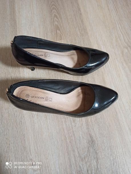 Čierne lesklé lodičky, veľ 39, 39