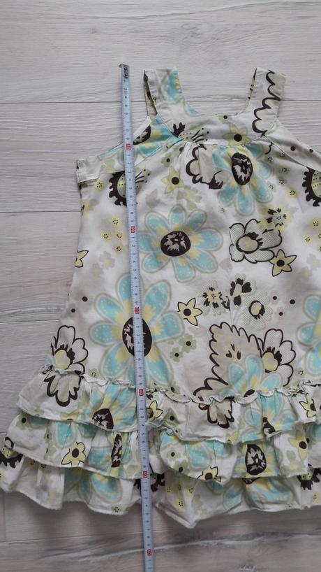 Krásne šatičky, 104