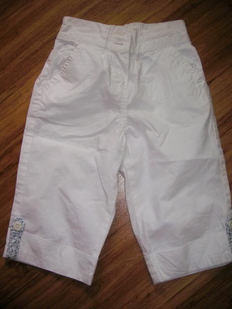Biele 3/4 šortky, next,104