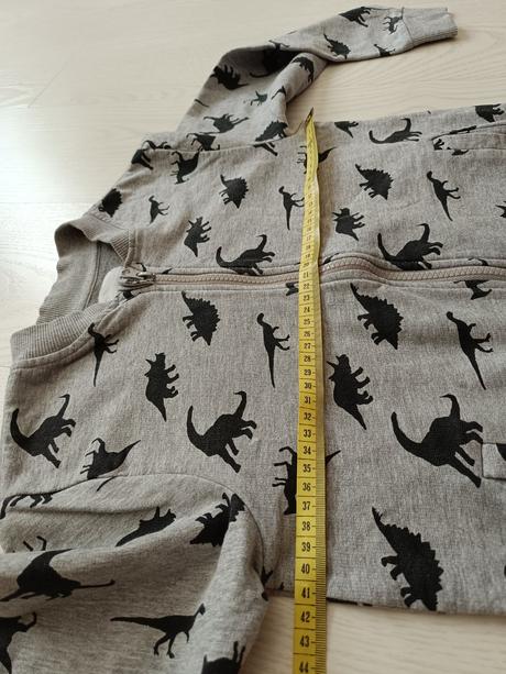Šedá mikina na zips s dinosaurami, sinsay,140
