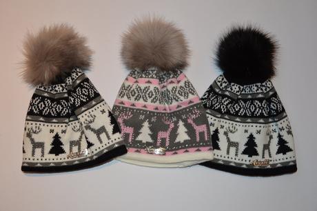 Čiapočka s pravým jemným brmbolcom, <50 - 158