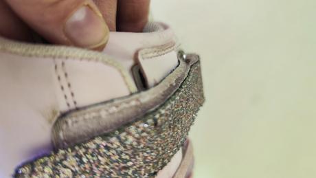 Blikajúce tenisky, 31