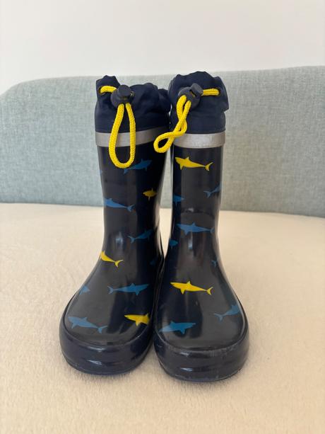 Gumové čižmy tchibo s motívom žralokov, 28