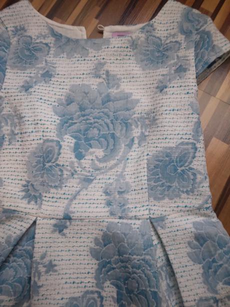 Šaty s kvetmi, f&f,116