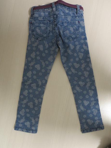 Rifličky vzorované so srdiečkami a opaskom 110/116, 110