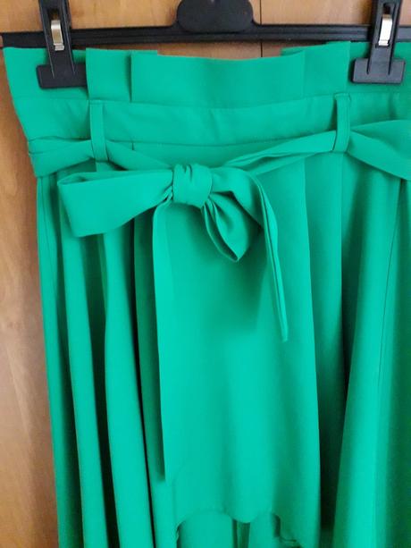 Slávnostná sukňa, s