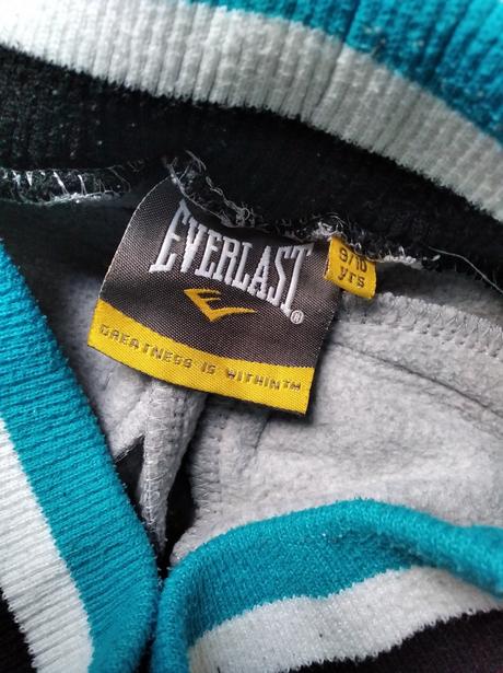 Hrubšie tepláky, 146