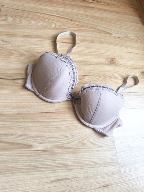 Béžová podprsenka zn. george, george,75c