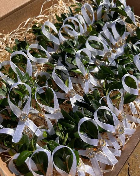 Svadobne pierka prírodné,