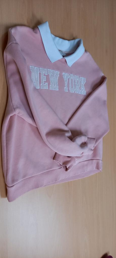 Mikina s límcom a nápisom, c&a,m