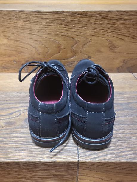 Zachovalé topánky, 38