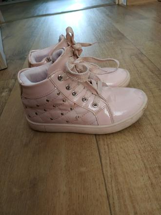 Celoročné topánky, baťa,27