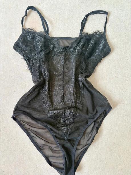 Elegantné čierne čipkované body, lingerie body, s