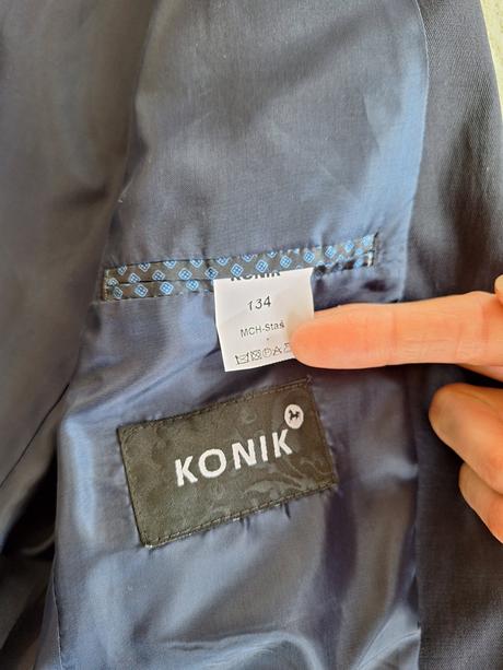 Oblek 128/134, 134