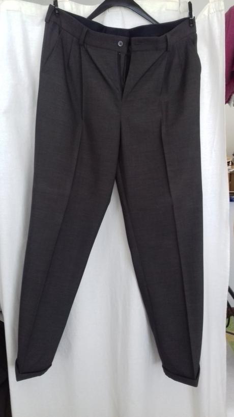 Hnedý pánsky oblek, 52