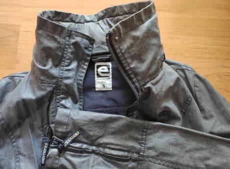 Ľahká sivá bunda, s